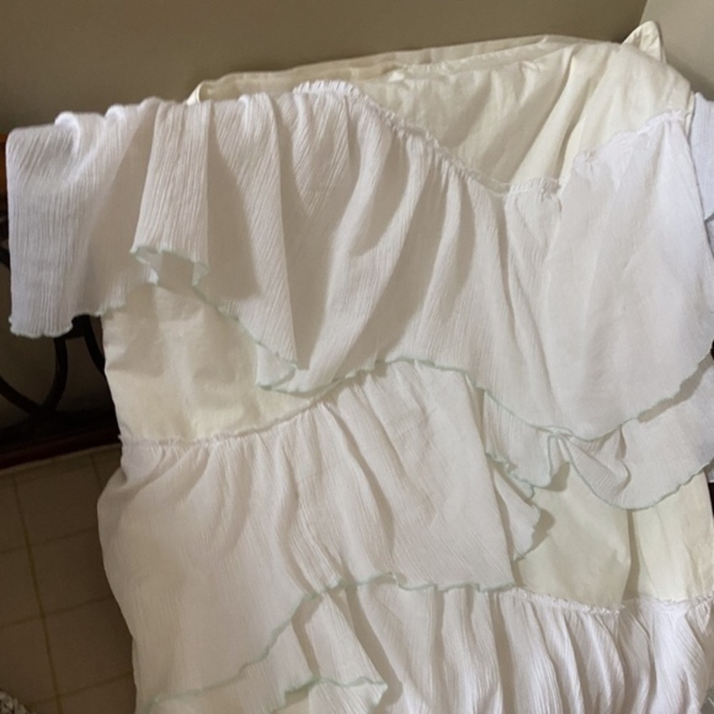 Anthropologie Ruffled White Toddler Duvet - Picture 4 of 13